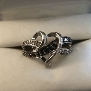 Fashion Black/White Diamond Ring